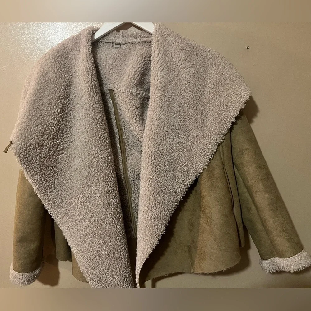 Urban outfitters ecote button Tan Shearling Jacket Anthropologie fp boho moto M